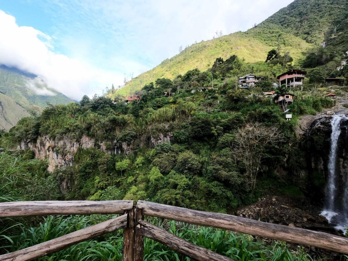 Mama Tungu Hostel บาญอส ภายนอก รูปภาพ