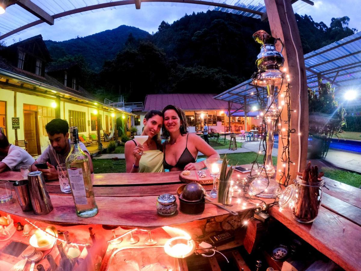 Mama Tungu Hostel บาญอส ภายนอก รูปภาพ