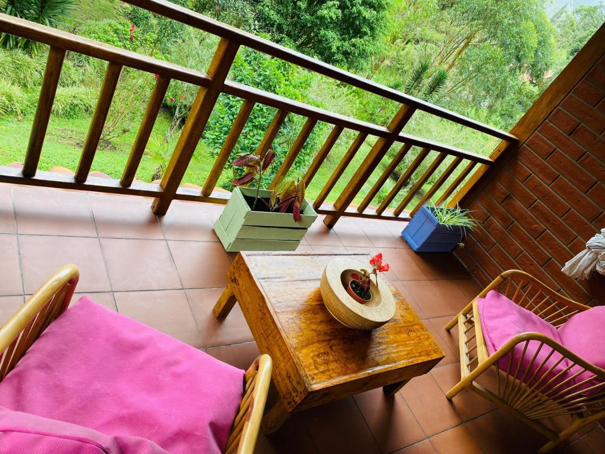 Mama Tungu Hostel บาญอส ภายนอก รูปภาพ