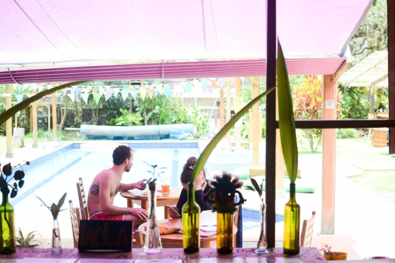 Mama Tungu Hostel บาญอส ภายนอก รูปภาพ