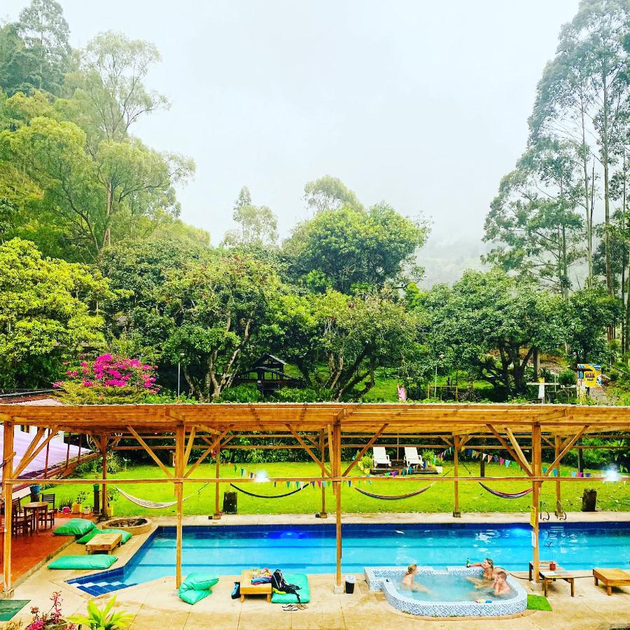 Mama Tungu Hostel บาญอส ภายนอก รูปภาพ