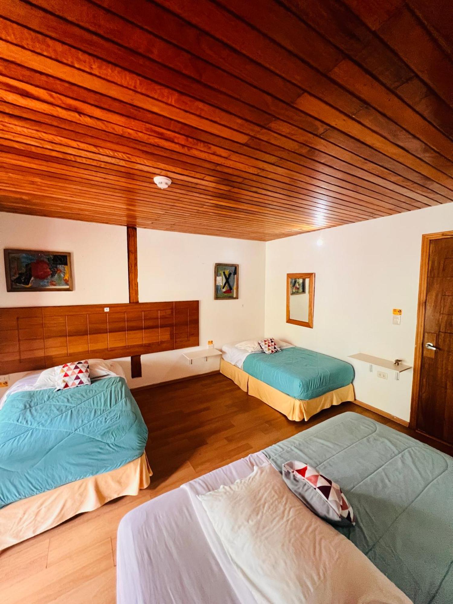 Mama Tungu Hostel บาญอส ภายนอก รูปภาพ